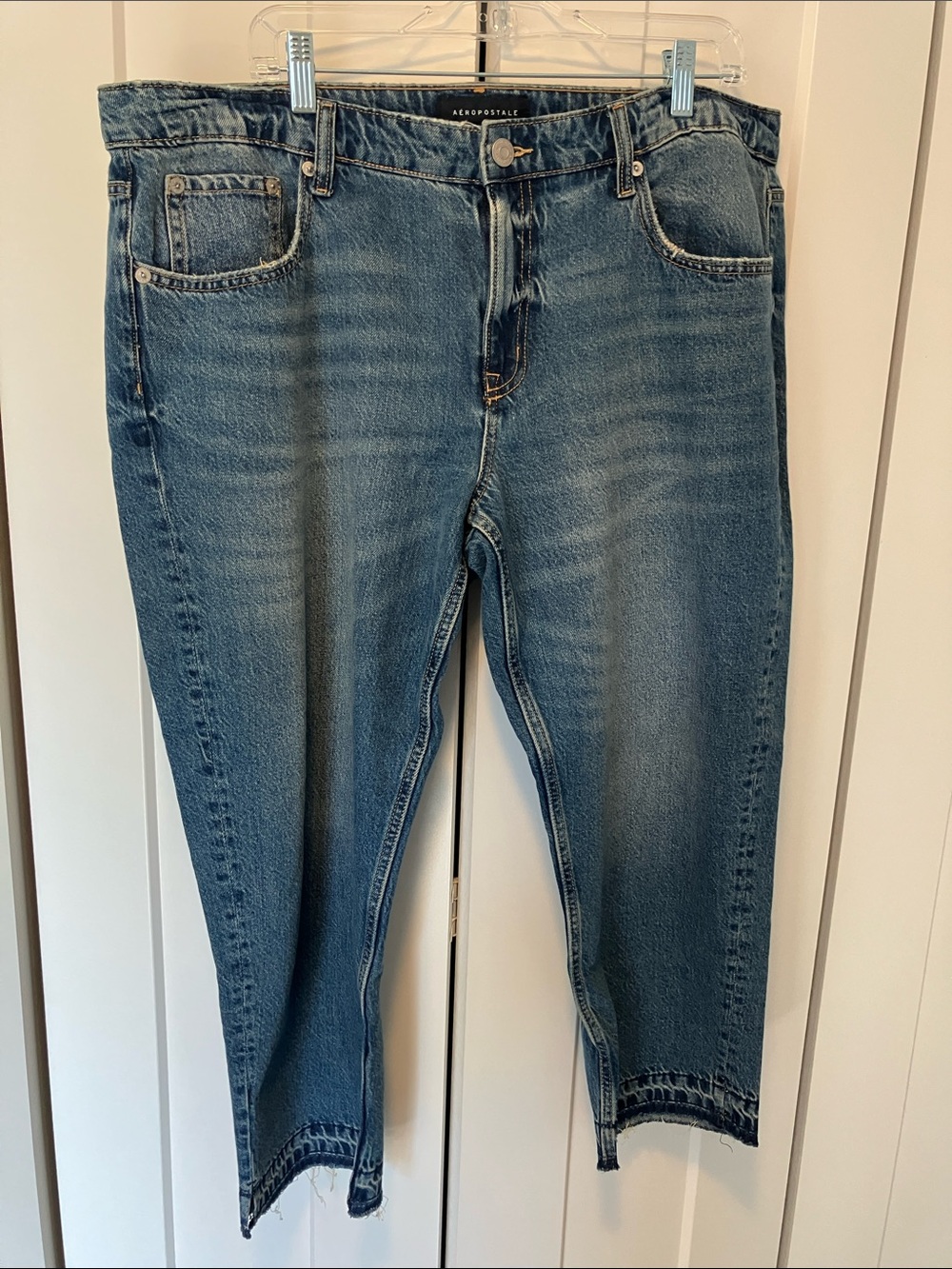 Size 18 Aeropostale medium Blue Low Rise, light distressed, boyfriend Crop Jeans